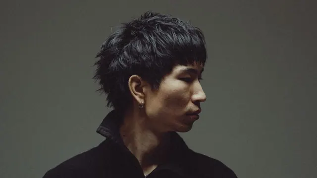 A choppy textured cut with length